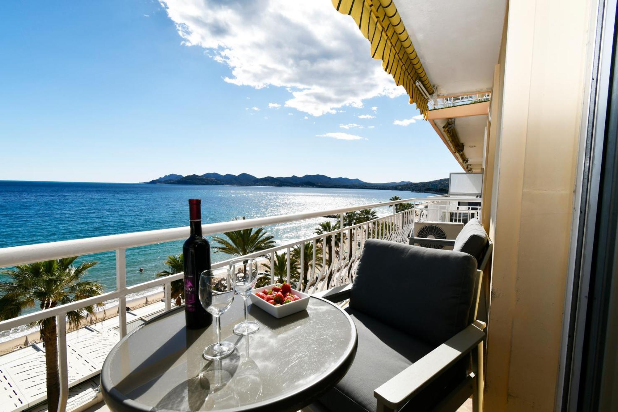 Plage Du Midi- Vue Sur Mer Standing Presta คานส์ ภายนอก รูปภาพ